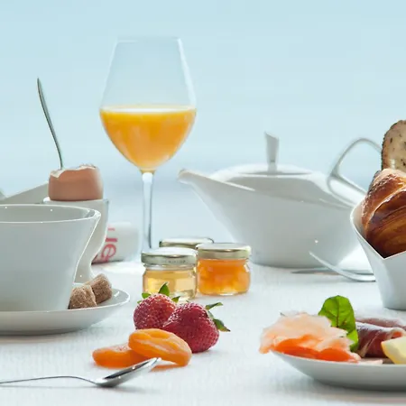 Hotel Le Nouveau Monde 4*